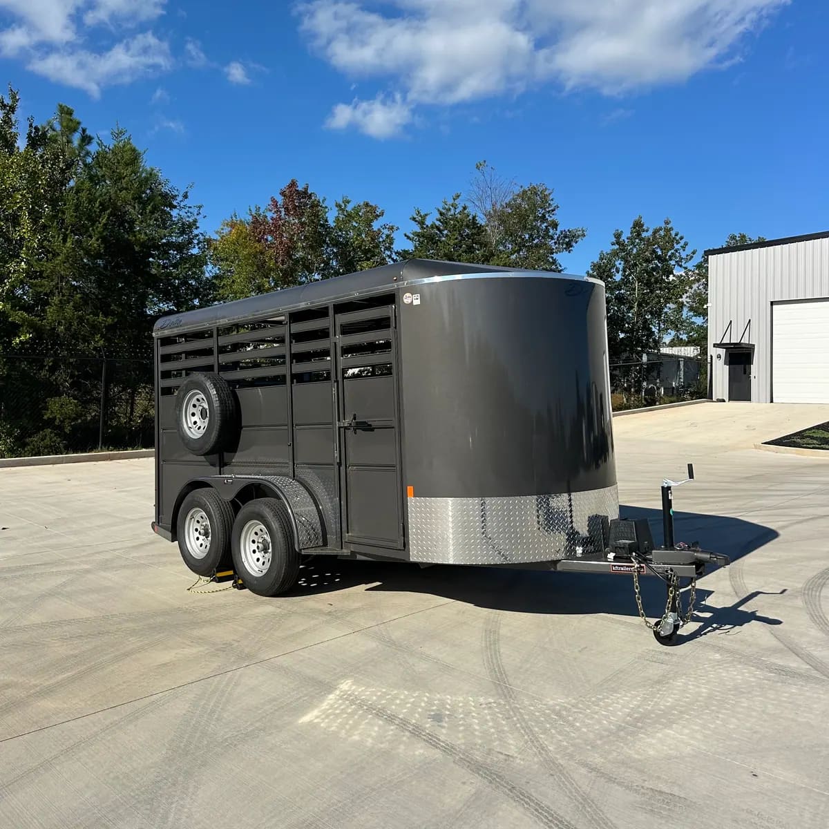 14ft Livestock Trailer - photo 1 of 6